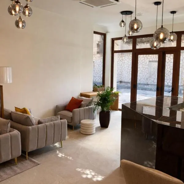 Hotel LUMIè Pescasseroli, hotel din Pescasseroli