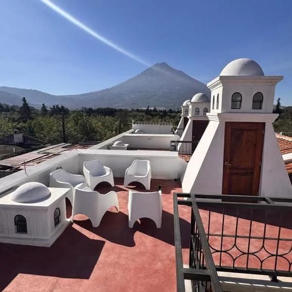 Villa San Lazaro, Alojamiento entero, para 8 personas en Antigua con amplio parqueo y terraza con vistas al volcan, hotel u gradu Antigva Gvatemala