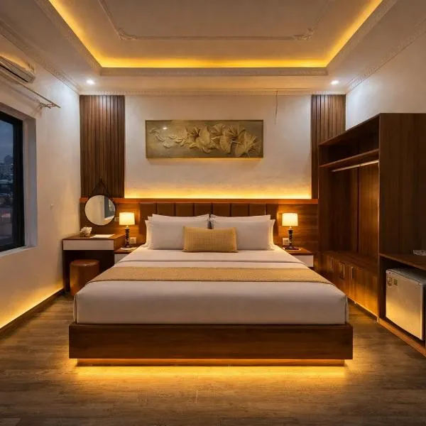 Yen Binh Hotel، فندق في Hòa Ðình