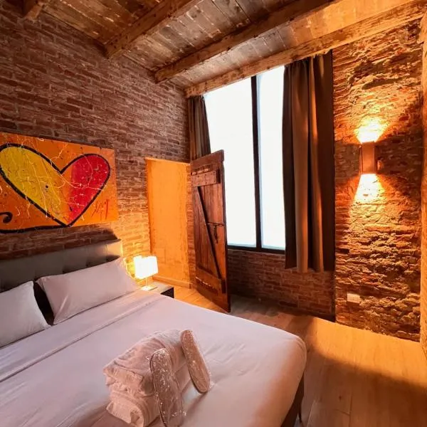 Emmeloft I Orange Moon - Vibrant Modern Luxury Loft Milan, hotel in Milan