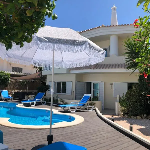 Vila Luisa Anabela Piscine et Jacuzzi，阿爾布費拉的飯店