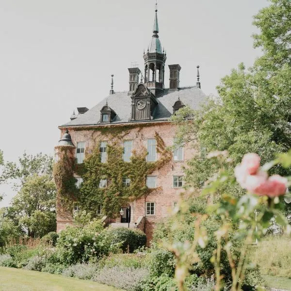 Wiks Slott, hotell i Vik