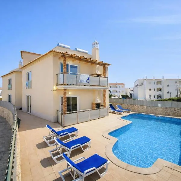 Oura Oasis D by Check-in Portugal, ξενοδοχείο σε Αλμπουφέιρα