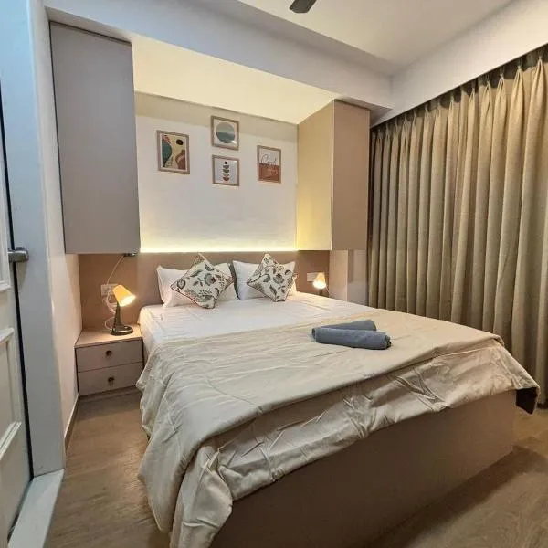 Ivory Stays- Serene luxe Studio Near Airport with Balcony, hotel a Pune