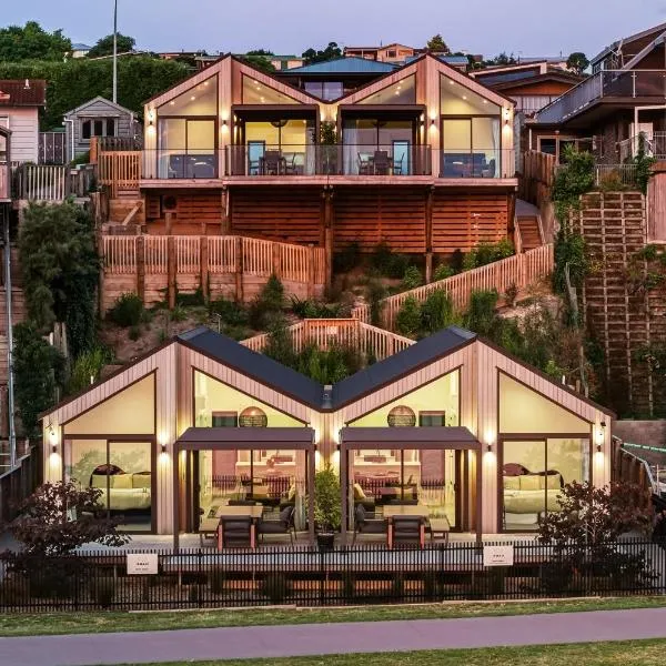 Brand New Lake Front homes Spa Pool, hotell i Taupo