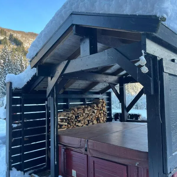 Traditional Cabin - Free parking, Sauna & View, hotel in Vossevangen