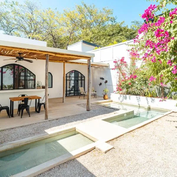 Las Guapas Villas Tamarindo, ξενοδοχείο στο Ταμαρίντο