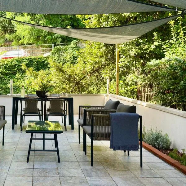 Oasi di relax con terrazza, vicino al mare, hotel Genovában