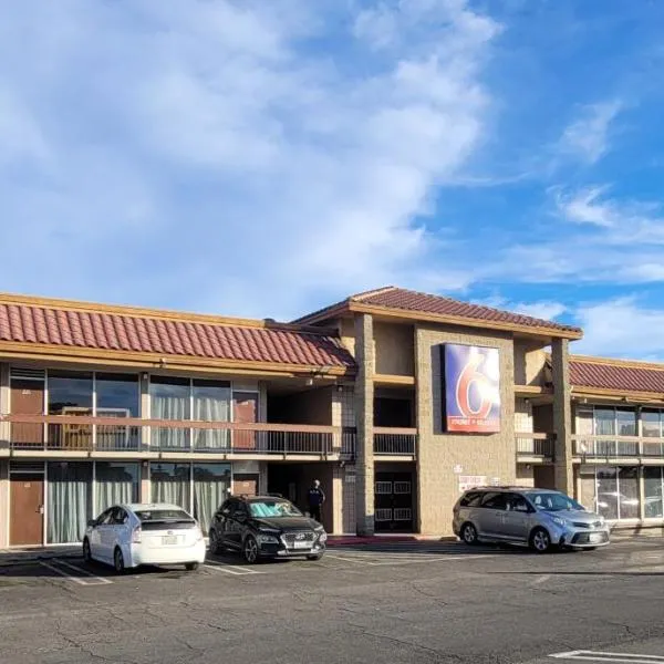 Motel 6 Victorville Green Tree Bvld, hotel em Victorville