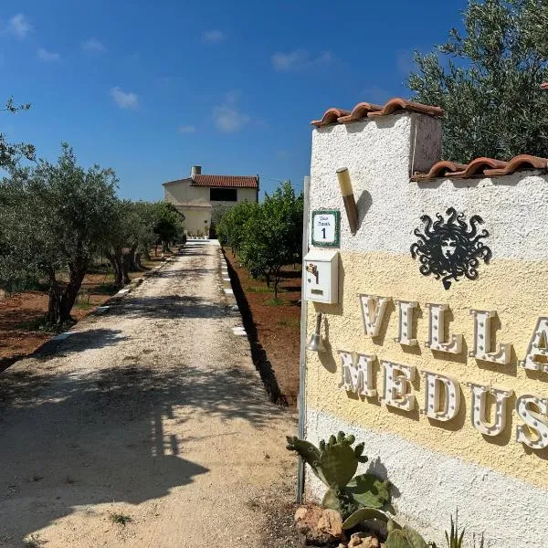 Villa Medusa Exclusive - ROOMS by DJ GuidoRA, hotel di Tre Fontane