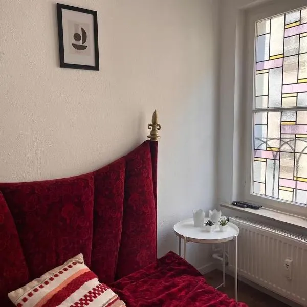 Zentrale schöne Wohnung in der Altstadt mit Balkon、コブレンツのホテル