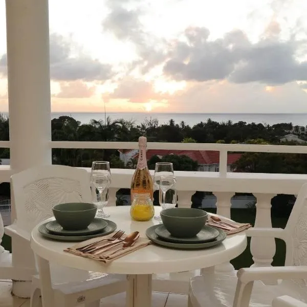 #3 Eastry Gardens - Cozy 1BR Studio w Ocean View, khách sạn ở Saint Peter