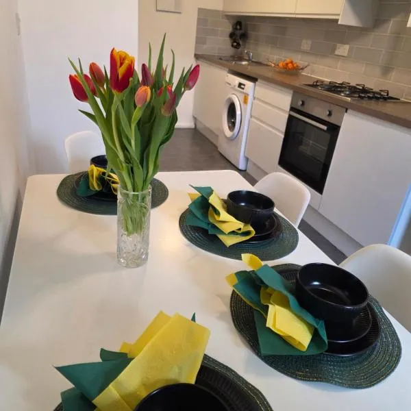 Green & White Haven-Spacious 3BR, hotell Londonis