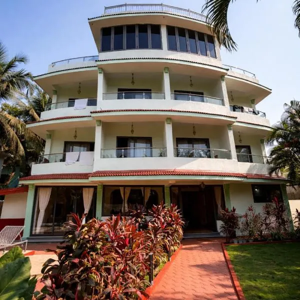 Tridiva Morjim 150 Meters to Morjim Beach, hotel Morjimban