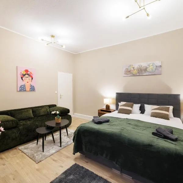 Deluxe Suites near Messe Berlin 8 Guests 2 Bathroom, Hotel in Berlin