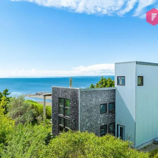 La Maison de l'Échouerie on Chaleur Bay Seaside, hotel em Bonaventure