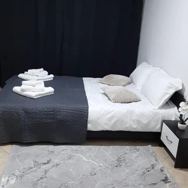 White Apartment, ξενοδοχείο σε Bîrlad