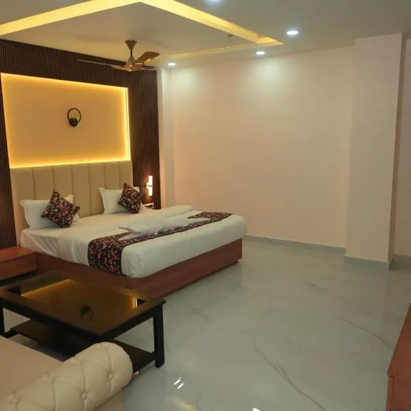 Hotel Elite Suites, hotel v mestu Padrauna