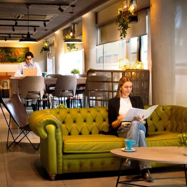 Hotel Bed4U Pamplona, hotell i Cordovilla