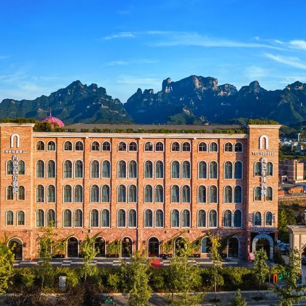 ROY Sean Castle Resort Inn-Zhangjiajie Tianmenshan Cableway Branch, hótel í Zhangjiajie
