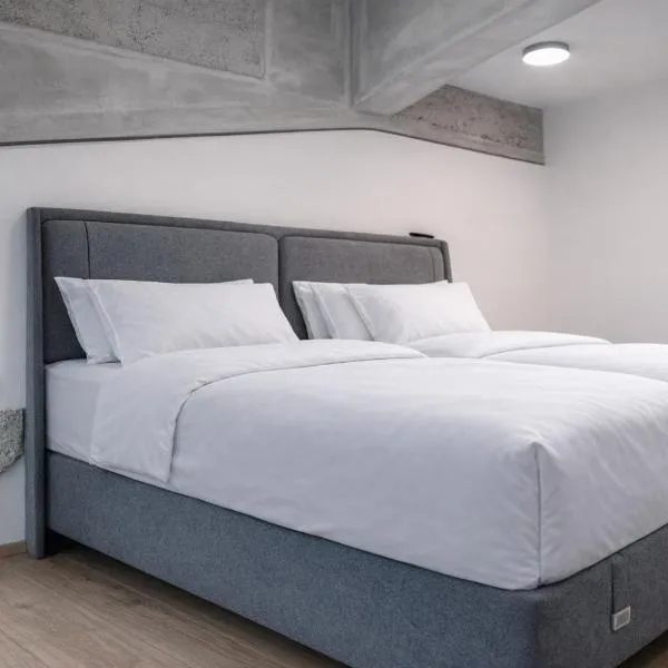 프라하에 위치한 호텔 Prague Design Loft Kolbenova, Metro, Parking