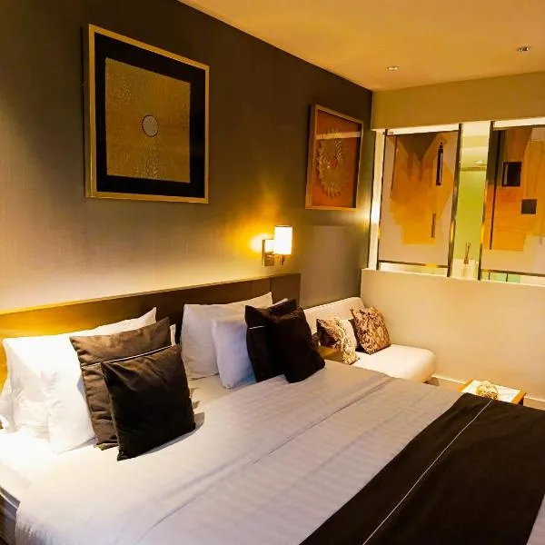 BUENA LUX Novotel Manila Hotel Residences Acqua, Hotel in Manila