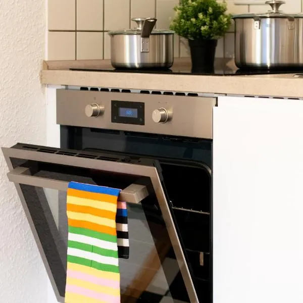 Livesto Aparthotel Zentral - 4x moderne 2-Zimmer Apartments 4-5-6 Pers, hotell i Essen