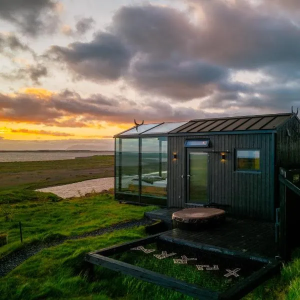 Panorama Glass Lodge WEST, hotel i Akranes
