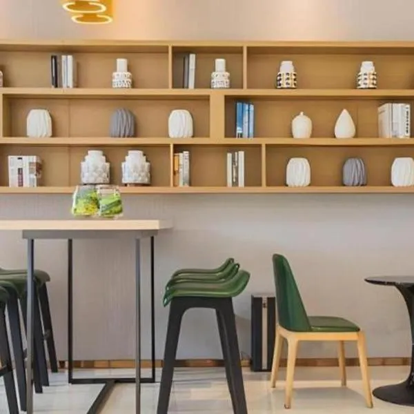 City Comfort Inn Wuzhou Teng County Bus Station, отель в городе Tengcheng