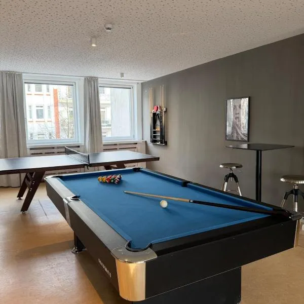 280 qm Billard Tischtennis Tischkicker, hotel v Hamburku