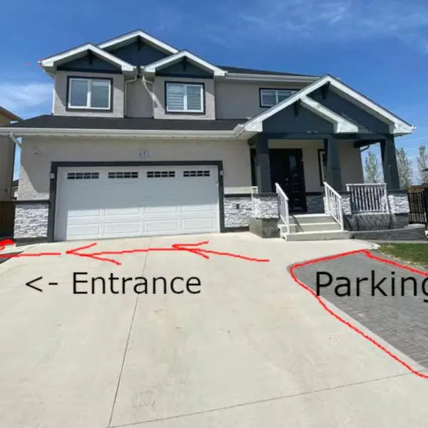 Private Entrance 2 Bed 1 Bath, hotell i Winnipeg