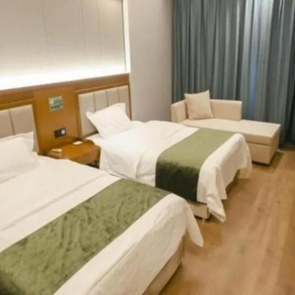 GreenTree Inn Jiuquan Century Plaza Hotel, hotel v destinácii Jiuquan