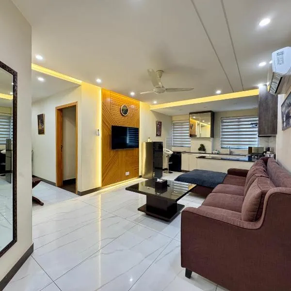 Lux Haven Apartments in Lahore near Gulberg - Exclusive Spaces for Exceptional Stays, hotel in Lahore