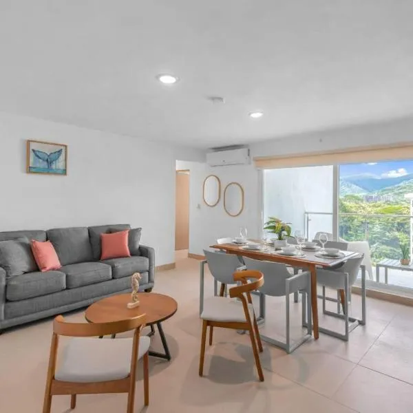 Upstay - 3BR New Condo in Jaco 5mins to Beach, hotel i Jacó