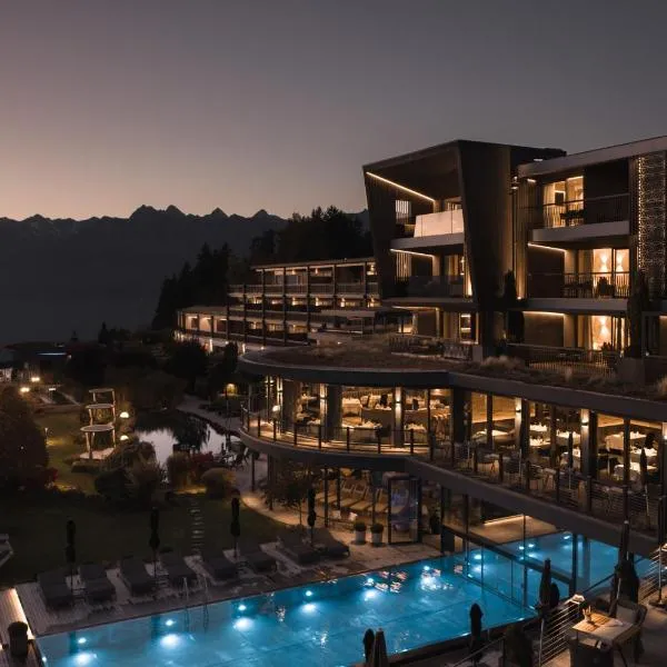 Chalet Mirabell, hotel u gradu 'Avelengo'
