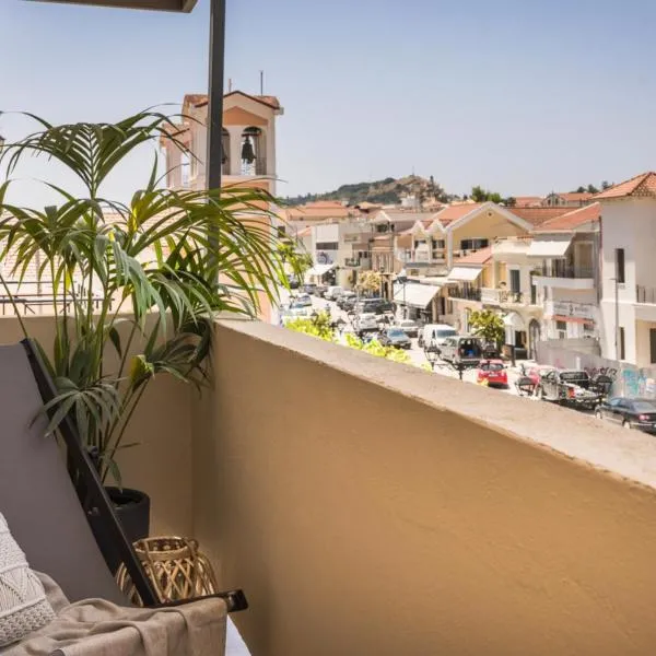 Nomāde Agora Suites - Lixouri Town Centre, Kefalonia - Private Balconies, hotel en Lixouri