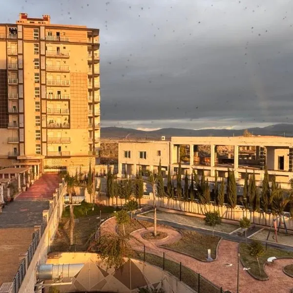 Apartment in secure residence, hotel u gradu Konstantin