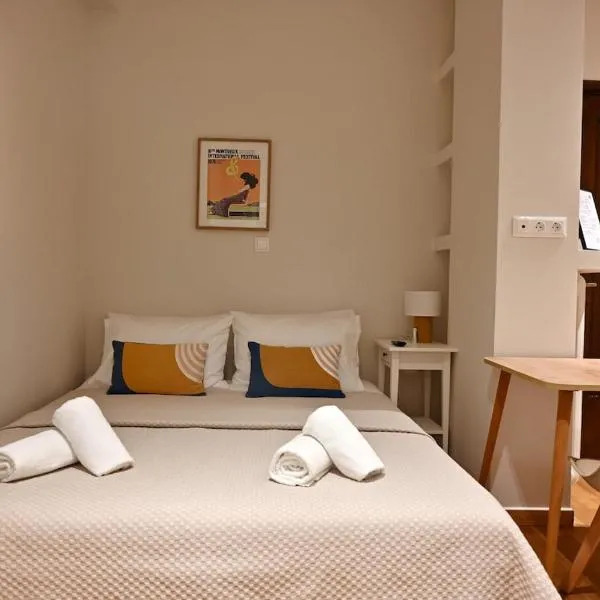 Brand New! Fresh Kolonaki Studio, hotel sa Athens