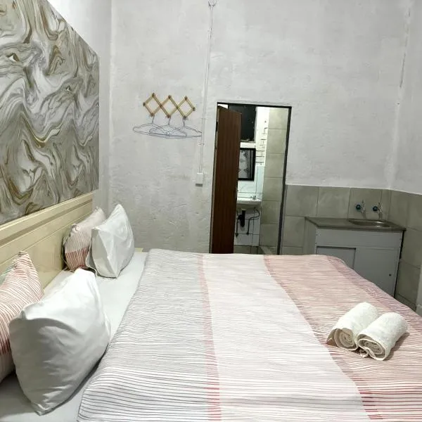 Blue Guesthouse, hotel u gradu Virginia
