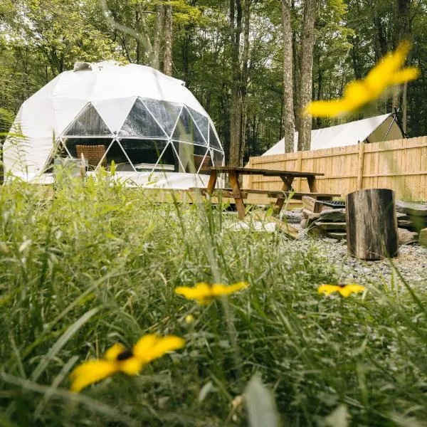 Ferncrest Campground, hotell i Greentown