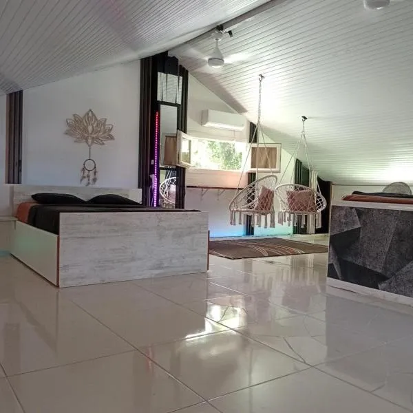 Loft haut de villa, hotel en Baie-Mahault