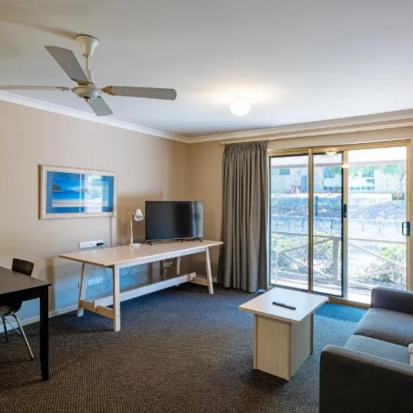 Grandis 35, hotel di Albany