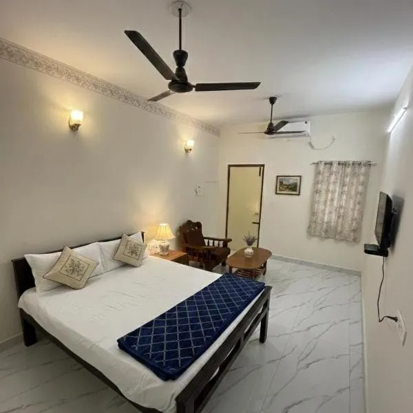 AARA Residency - G, hotel u gradu Puducherry Airpoert