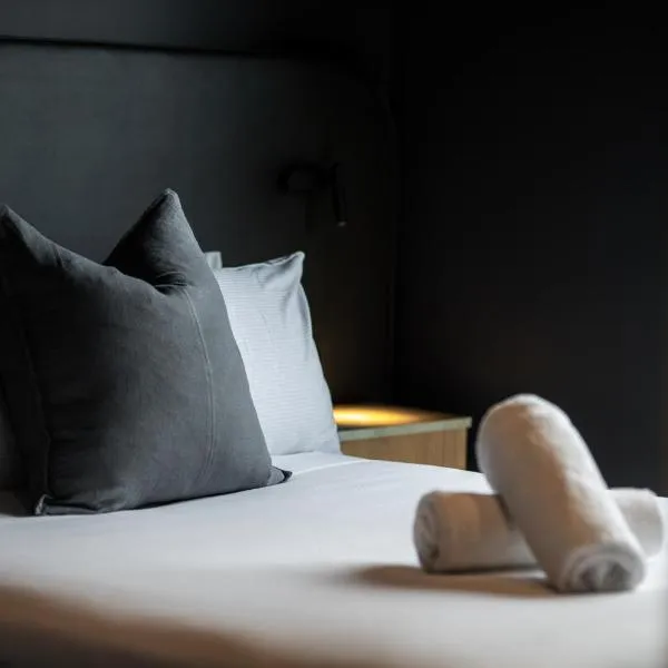 Luna Lodge Wānaka - digital check-in only, хотел в Уанака