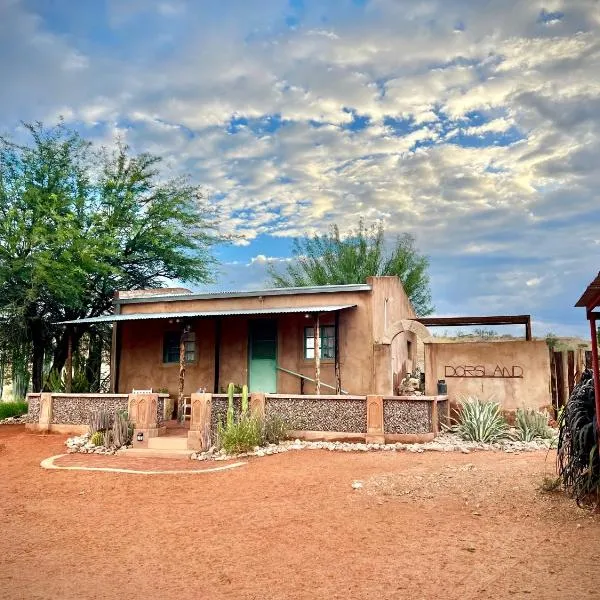 Dorsland Cottage - Private Farm Stay in the Kalahari - Tiger's Lair, Namibia, Hotel in Aranos