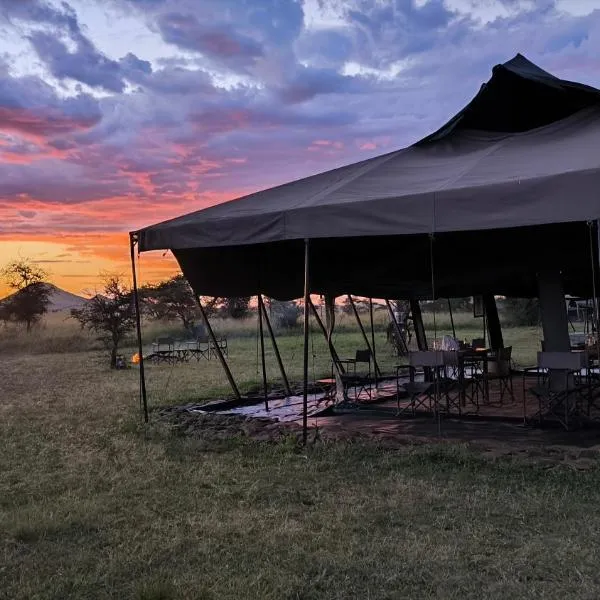 Viesnīca Kananga Special Tented Camp pilsētā Banagi