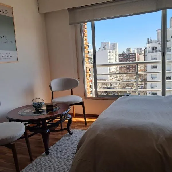Monoambiente céntrico en Pocitos cómodo y moderno, hotelli kohteessa Montevideo