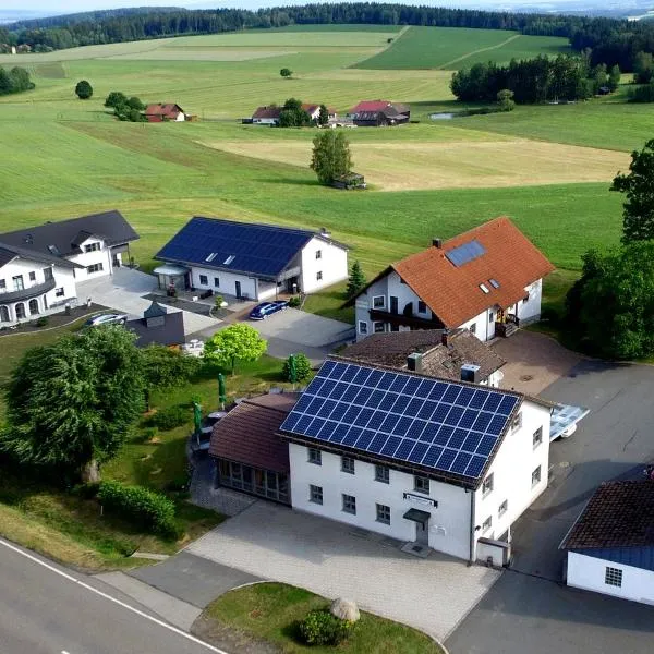 Gasthof - Pension SPARRER-WIRT, hotel en Theisseil