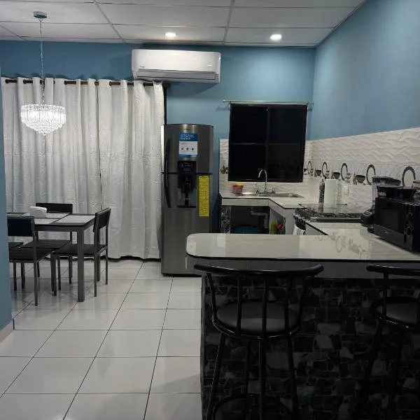 Casa en Nueva Metropolis con aire en toda la casa, hotell sihtkohas San Miguel