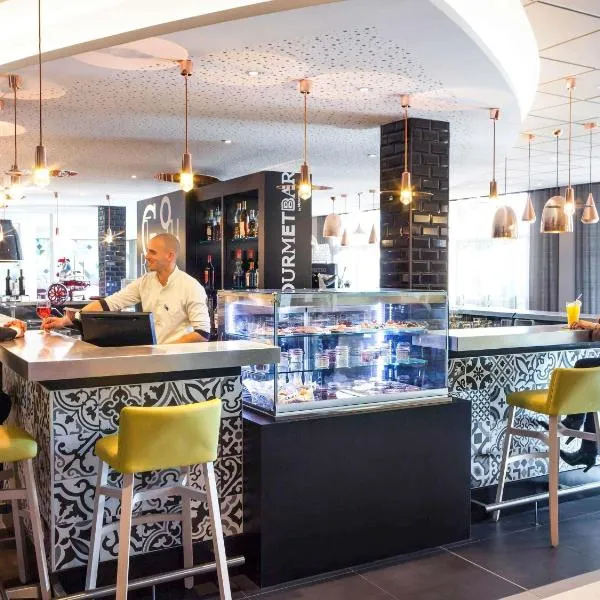 Novotel Saint-Quentin en Yvelines, ξενοδοχείο σε Magny-les-Hameaux